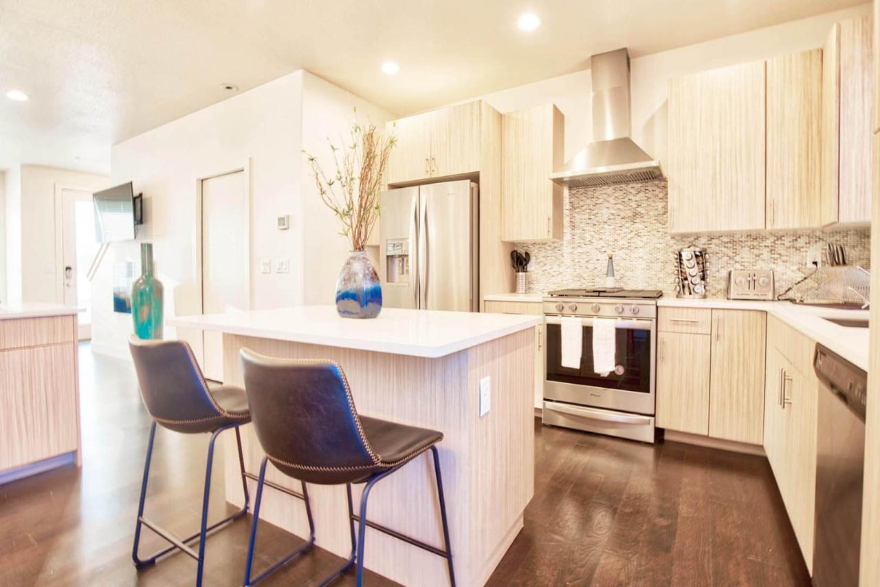 Beautiful 3 Bedroom Townhouse In Old Town North, Brewery District ฟอร์ตคอลลินส์ ภายนอก รูปภาพ